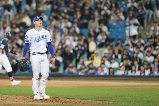 삼성 라이온즈 투수 배찬승이 지난 27일 대구 NC전에서 구원 등판해 밀어내기 볼넷을 기록하는 아쉬움을 남겼다. 삼성 라이온즈