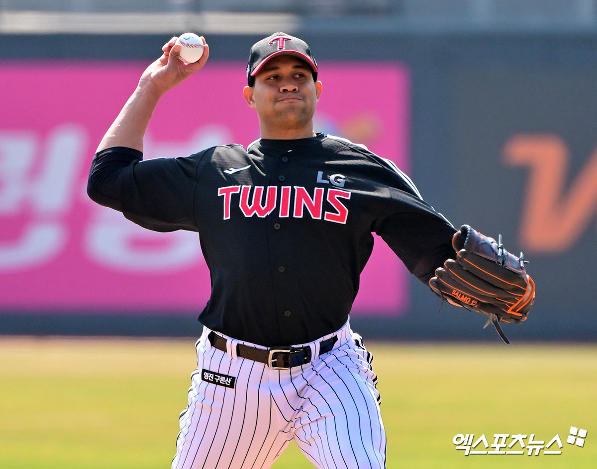 LG 투수 치리노스는 28일 창원 NC파크에서 열린 '2025 신한 SOL Bank KBO 리그' NC와 정규시즌 1차전에서 선발 등판했다. 6이닝 2실점을 기록한 뒤 마운드를 내려갔다. 엑스포츠뉴스 DB