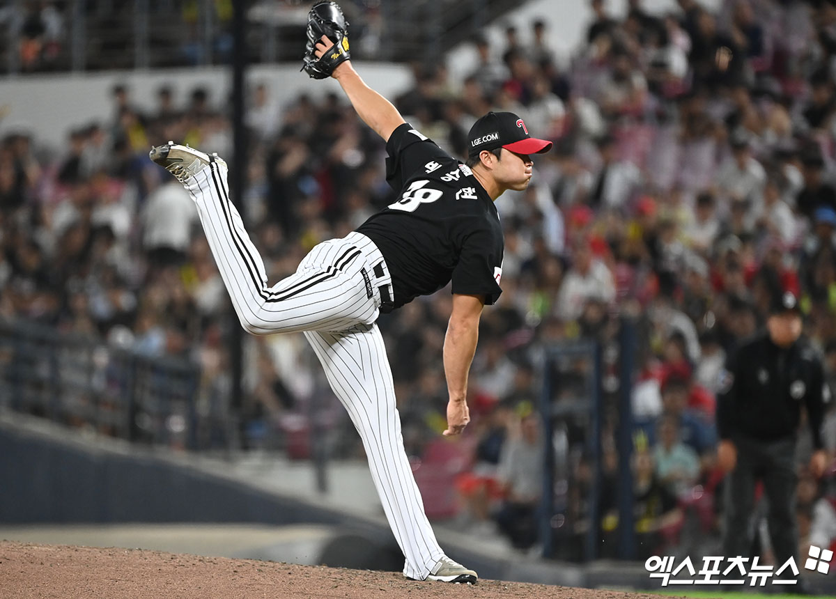 LG 투수 백승현은 28일 NC파크에서 열린 '2025 신한 SOL Bank KBO 리그' NC와 정규시즌 1차전에서 7회말 구원 등판했다. 7회말 1사 1,2루 위기를 지우는 등 ⅔이닝 무실점으로 활약. 승리 투수가 됐다. 엑스포츠뉴스 DB