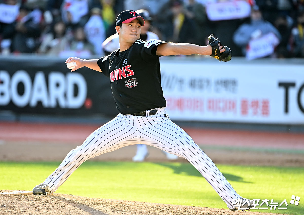 LG 투수 백승현은 28일 NC파크에서 열린 '2025 신한 SOL Bank KBO 리그' NC와 정규시즌 1차전에서 7회말 구원 등판했다. 7회말 1사 1,2루 위기를 지우는 등 ⅔이닝 무실점으로 활약. 승리 투수가 됐다. 엑스포츠뉴스 DB