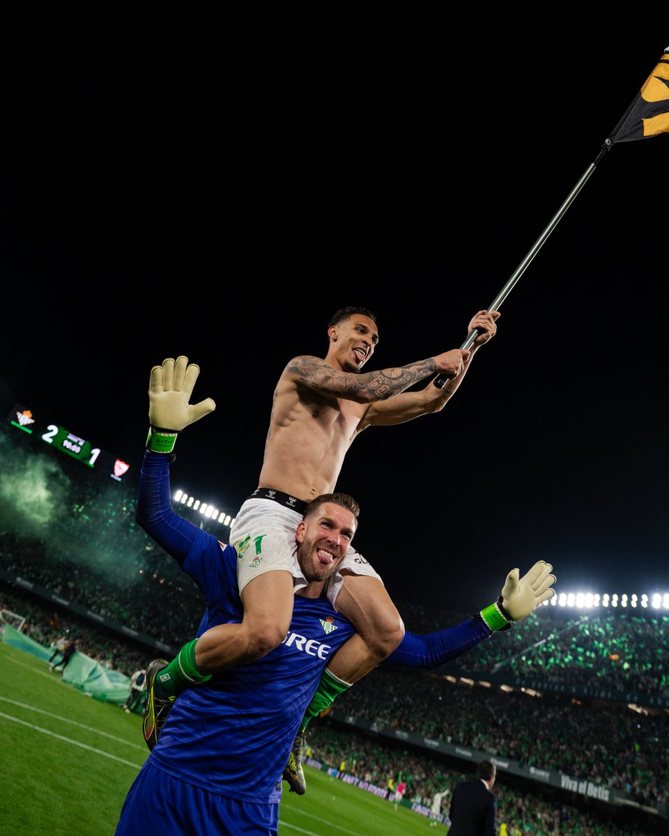 베테랑 미드필더 이스코가 31일(한국시간) 스페인 발렌시아의 베니토 비야마린 경기장에서 열린 레알 베티스와 세비야의 2024-2025시즌 라리가 29라운드 '안달루시아 더비' 홈 경기 후 인터뷰에서 안토니 영입을 위해 모금이라고 해야 한다고 말했다. 베티스