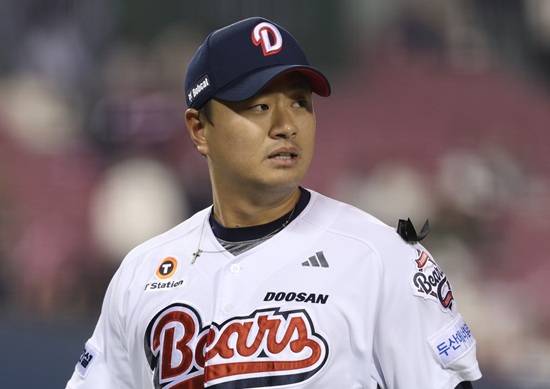 두산 베어스 투수 이영하가 지난 2일 열린 잠실 키움전에 7회 초 구원 등판해 2이닝 1피안타 5탈삼진 무실점 쾌투로 시즌 첫 승을 거뒀다. 두산 베어스