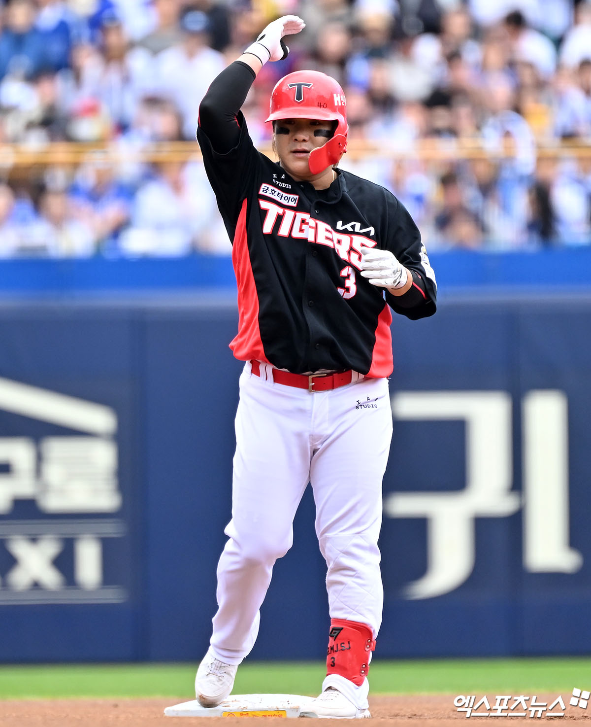 KIA 내야수 김선빈은 5일 열릴 예정이던(우천 취소) '2025 신한 SOL Bank KBO 리그' LG와 맞대결을 앞두고 1군에서 말소됐다. 그는 왼쪽 종아리 부상을 회복할 전망이다. 엑스포츠뉴스 DB