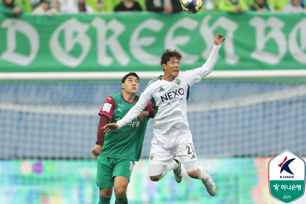 전북이 5일 대전월드컵경기장에서 열린 대전하나시티즌과의 ‘하나은행 K리그1 2025’ 7라운드 원정 경기에서 전진우와 전병관의 골로 2-0으로 승리했다. 한국프로축구연맹