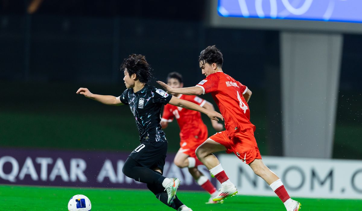 백기태 감독이 이끄는 한국 U-17 축구 국가대표팀이 7일(한국시간) 사우디아라비아 제다에 있는 킹 압둘라 스포츠 시티 홀 스타디움에서 열린 아프가니스탄과의 2025 아시아축구연맹(AFC) U-17 아시안컵 C조 2차전에서 여섯 골을 폭발시키며 대승을 거뒀다. AFC