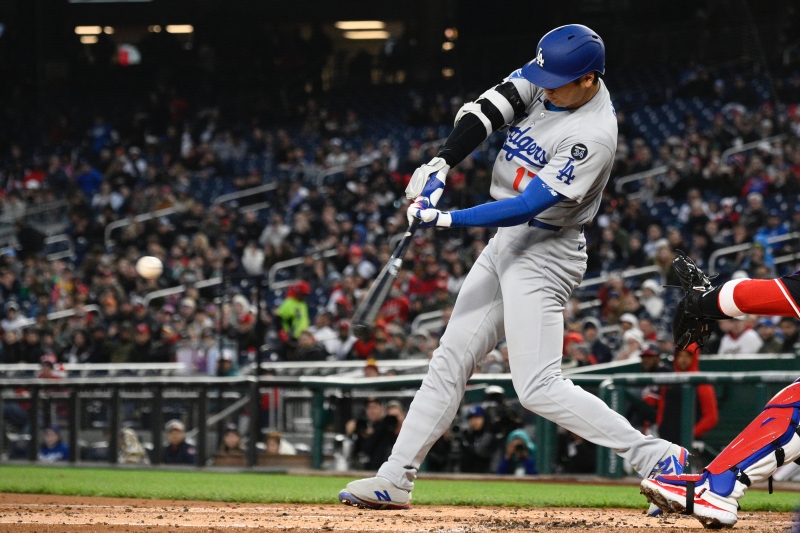 오타니는 8일(한국시간) 미국 워싱턴DC 내셔널스 파크에서 열린 2025 미국프로야구 메이저리그(MLB) 워싱턴 내셔널스와 원정경기에 1번 지명 타자로 선발 출전, 4타수 3안타(1홈런) 1볼넷 2타점 1득점을 기록했다. AP연합뉴스