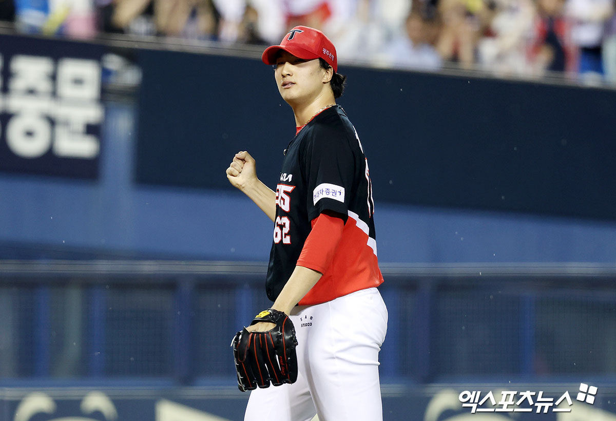 KIA 투수 정해영은 8일 사직구장에서 열린 '2025 신한 SOL Bank KBO 리그' 롯데와 정규시즌 첫 번째 맞대결에서 구원 등판했다. 이날 시즌 첫 삼자범퇴 깔끔한 투구로 세이브를 기록. 5-4 팀 승리를 지켰다. 엑스포츠뉴스 DB