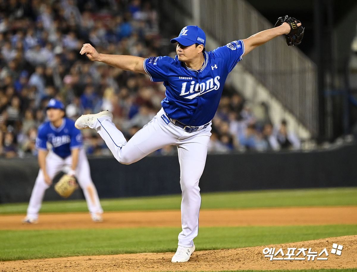 삼성 라이온즈 베테랑 투수 오승환이 정규시즌 경기에 등판해 투구하고 있다. 엑스포츠뉴스 DB