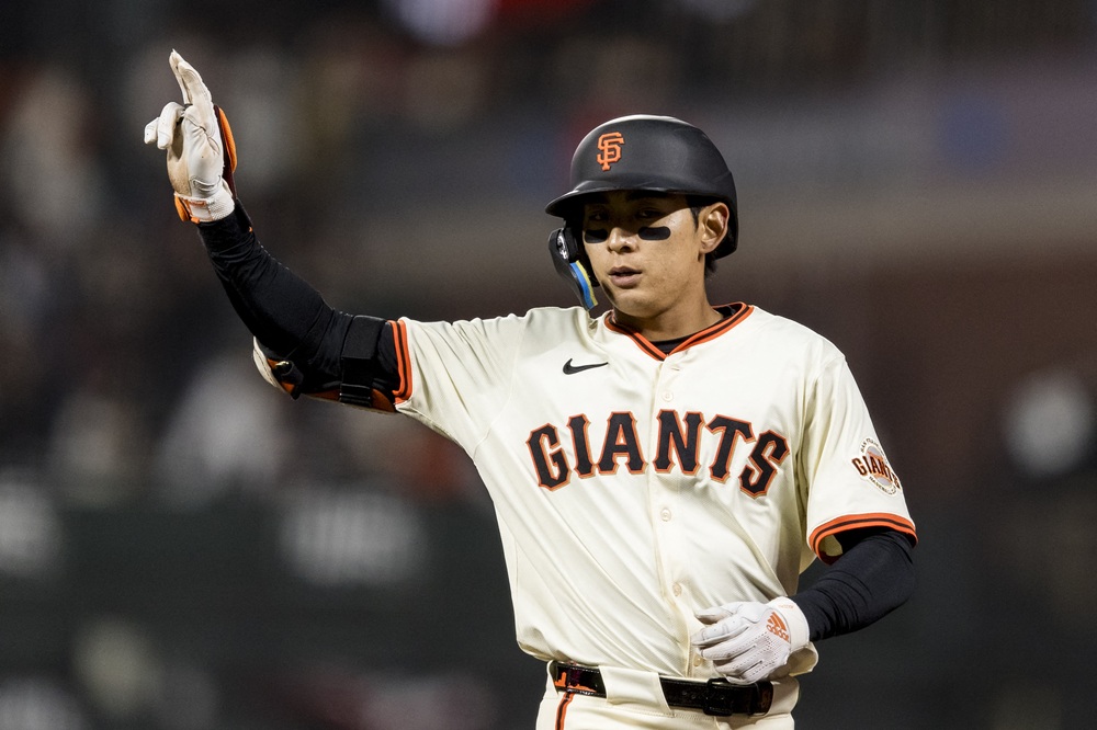 샌프란시스코 자이언츠 이정후가 2025 미국 메이저리그 정규시즌 경기에 출전해 세리머니하고 있다. REUTERS 연합뉴스