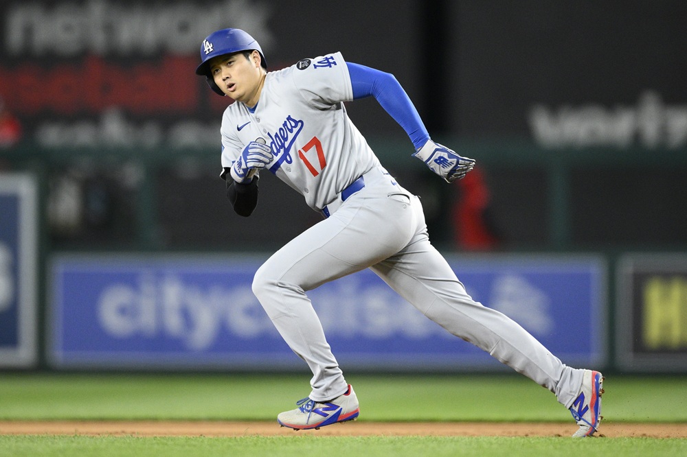 LA 다저스 오타니 쇼헤이가 2025 미국 메이저리그 정규시즌 경기에서 주루하고 있다. AP 연합뉴스