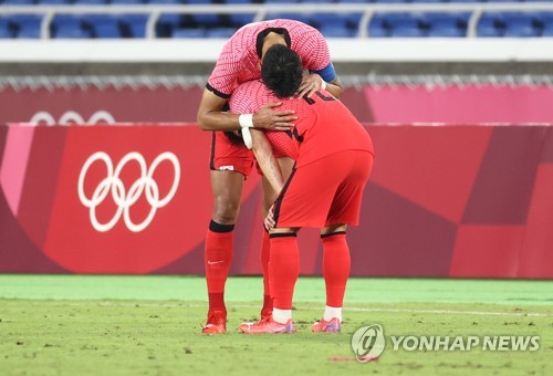 영국 정론지 '가디언'이 10일(한국시간) 오는 2028년 열리는 LA 올림픽에서 남녀 축구 출전팀 숫자에 변화가 있다고 전했다. 매체에 따르면 IOC는 이러한 결정을 한 배경으로 특히 미국에서 급격히 증가하는 여자 팀 스포츠 인구의 증가를 꼽았으며 대회 포맷의 변화가 이러한 급격한 성장을 반영한다고 밝혔다. 연합뉴스