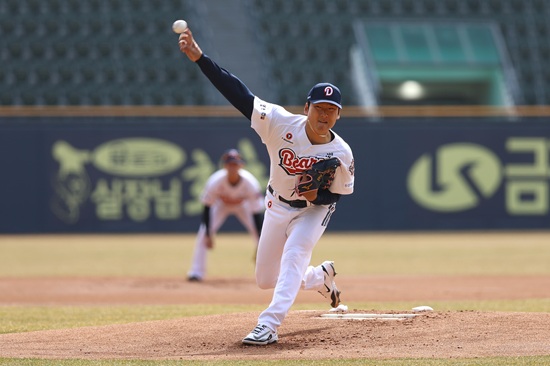 두산 베어스 투수 곽빈이 다쳤던 옆구리 회복 판정을 받고 다음 주부터 캐치볼 훈련을 시작한다. 두산 베어스