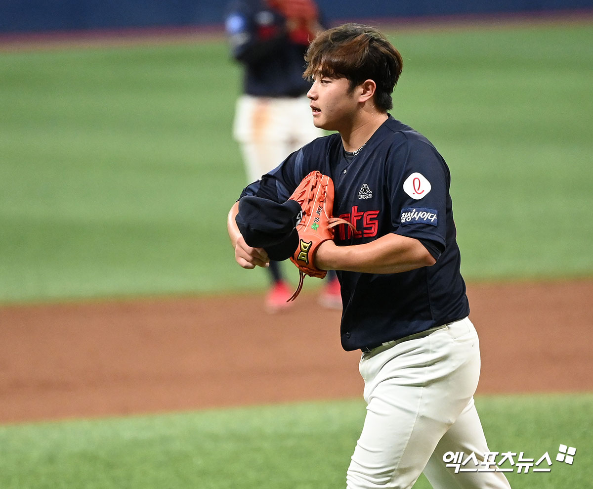 롯데 투수 진승현은 10일 상무(국군체육부대) 최종 합격자로 선발됐다. 다음달 12일 입대할 계획이다. 엑스포츠뉴스 DB