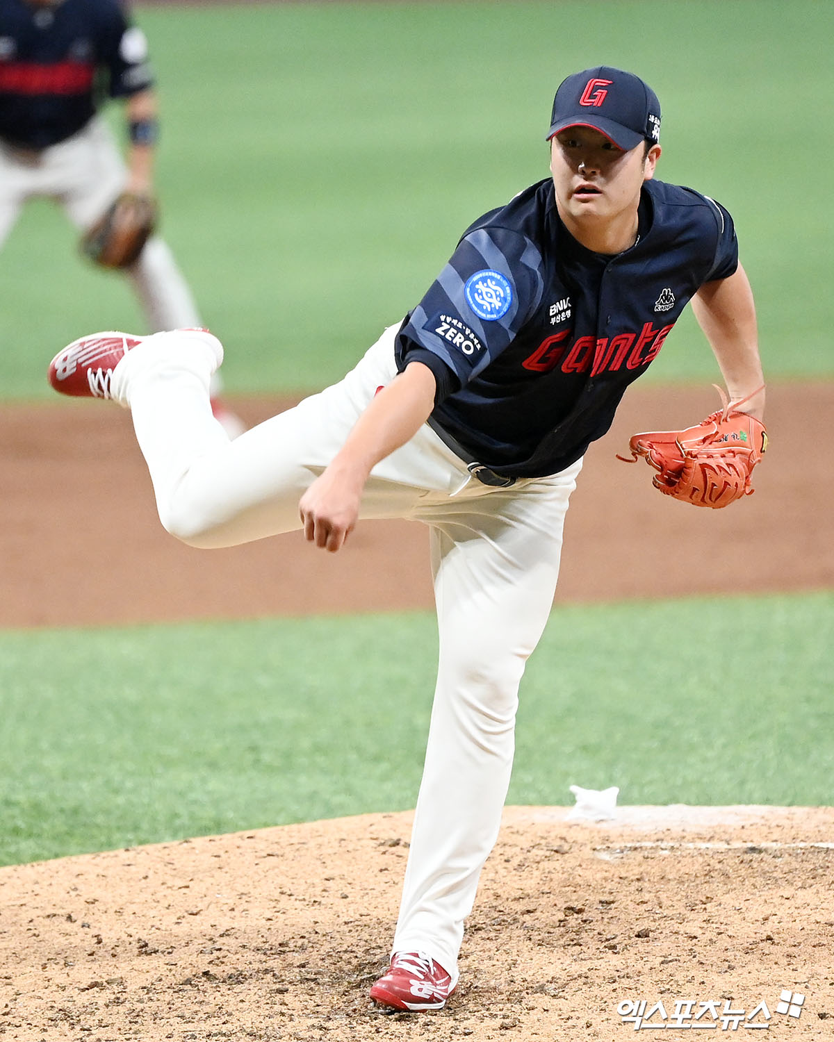 롯데 투수 진승현은 10일 상무(국군체육부대) 최종 합격자로 선발됐다. 다음달 12일 입대할 계획이다. 엑스포츠뉴스 DB