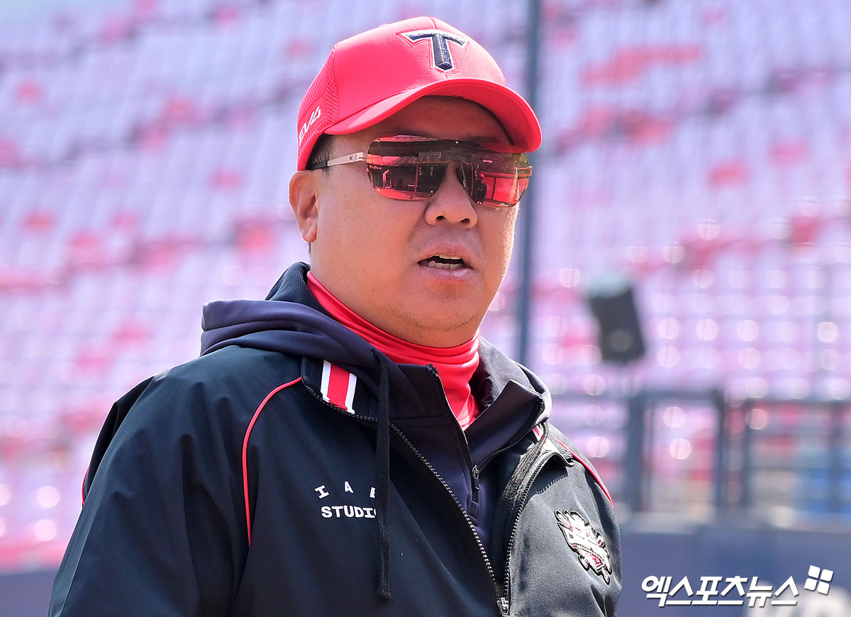 이범호 KIA 감독은 10일 사직구장에서 열릴 '2025 신한 SOL Bank KBO 리그' 롯데와 정규시즌 3차전 맞대결을 앞두고 지난 경기(9일 사직 롯데전) 어필 상황에 관해 설명했다. 엑스포츠뉴스 DB