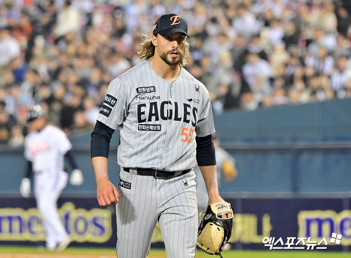 한화 이글스 외국인 투수 라이언 와이스가 지난 10일 잠실 두산전에 선발 등판해 7.2이닝 2실점 쾌투로 시즌 첫 승을 달성했다. 사진 엑스포츠뉴스 DB