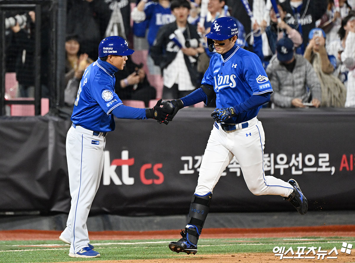 11일 오후 수원KT위즈파크에서 열린 2025 신한 SOL Bank KBO리그 삼성 라이온즈와 KT 위즈의 경기, 6회초 1사 삼성 구자욱이 솔로 홈런을 날린 후 그라운드를 돌고 있다. 엑스포츠뉴스 수원, 김한준 기자