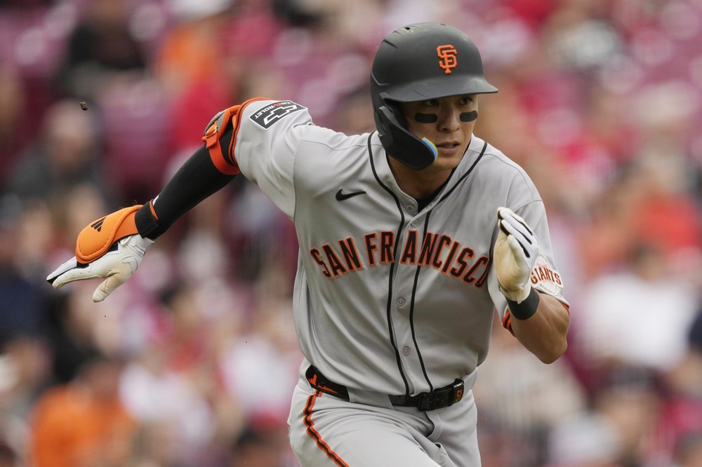 미국 메이저리그 샌프란시스코 자이언츠의 이정후가 15일(한국시간) 미국 펜실메이니아 주 필라델피아의 시티즌스 뱅크 파크에서 열린 2025 메이저리그 필라델피아 필리스와의 원정 경기에 3번타자 겸 중견수로 선발 출전, 5타수 무안타 3삼진으로 침묵했다. 사진 연합뉴스