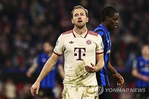 스카이스포츠 독일 기자 플로리안 플레텐베르크가 16일(한국시간) 자신의 사회관계망서비스(SNS) X를 통해 뮌헨이 케인의 백업 자원을 찾고 있다고 전했다. 연합뉴스