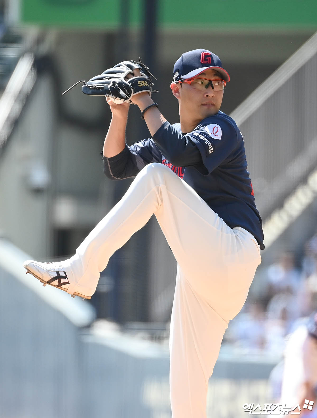 롯데 자이언츠 박세웅이 경기에 선발 등판해 역투하고 있다. 엑스포츠뉴스 DB