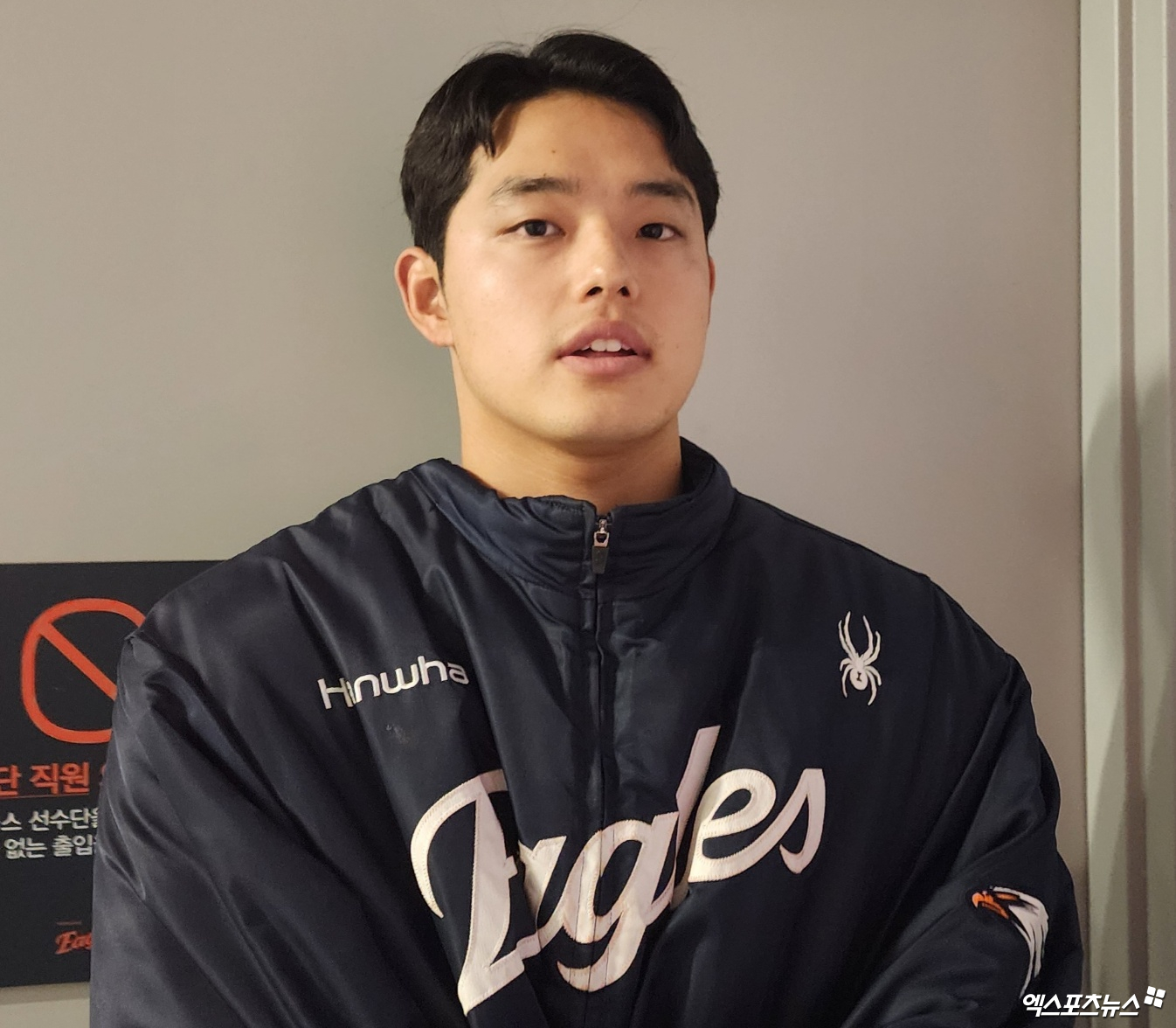 한화 투수 문동주는 19일 대전한화생명볼파크에서 열린 '2025 신한 SOL Bank KBO 리그' NC와 정규시즌 두 번째 맞대결에서 선발 등판했다. 최고 159㎞ 강속구로 5이닝 2실점 해 승리 투수가 됐다. 이로써 한화는 2007년 이후 오랜만에 선발 6연승을 질주했다. 대전, 박정현 기자