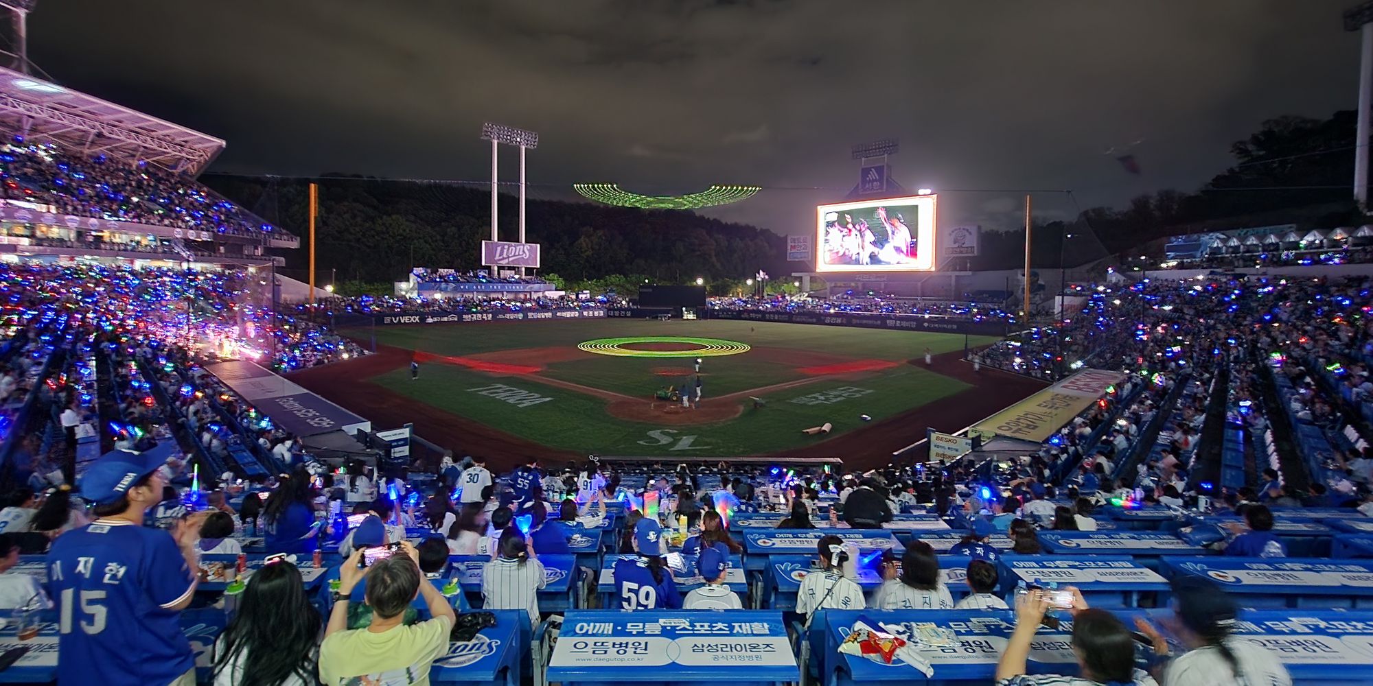 18일부터 20일까지 대구 삼성라이온즈파크에서 열린 삼성 라이온즈와 롯데 자이언츠의 주말 3연전이 모두 매진됐다. 삼성 라이온즈