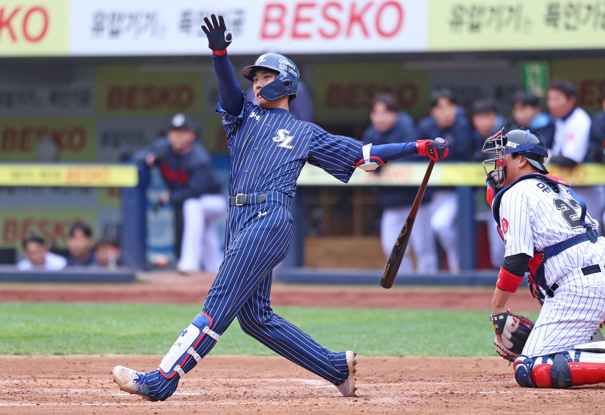 삼성 라이온즈 이재현이 20일 대구 롯데 자이언츠전에서 타격하고 있다. 삼성 라이온즈