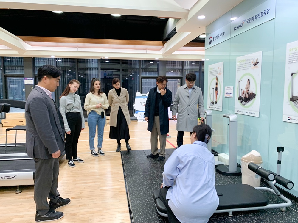 송파체력인증센터에서 진행 중인 2025 올림픽 레거시 포럼 현장실사 사진. 국민체육진흥공단