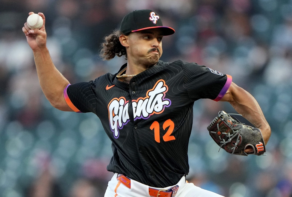 23일 미국 캘리포니아주 샌프란시스코의 오라클파크에서 열린 2025 미국프로야구 메이저리그 밀워키 브루어스와 샌프란시스코 자이언츠의 경기, 샌프란시스코 선발 조던 힉스가 공을 힘차게 던지고 있다. AFP 연합뉴스