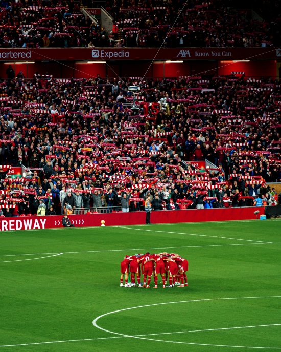 미켈 아르테타 감독이 이끄는 아스널이 23일(한국시간) 영국 런던에 있는 에미레이츠 스타디움에서 열린 크리스탈 팰리스와의 2024-2025시즌 프리미어리그 34라운드 홈 경기에서 2-2 무승부를 거뒀다. 리버풀