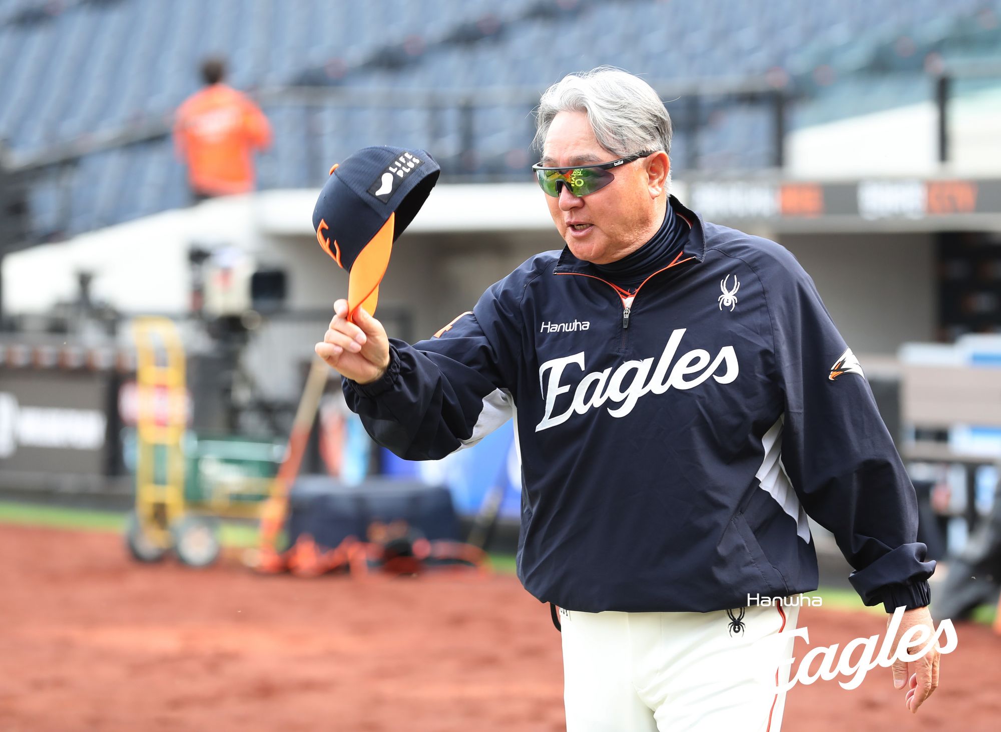 김경문 감독이 이끄는 한화 이글스가 24일 부산 사직야구장에서 열리는 2025 신한 SOL Bank KBO리그 롯데 자이언츠와의 팀 간 4차전에서 9연승에 도전한다. 사진 한화 이글스