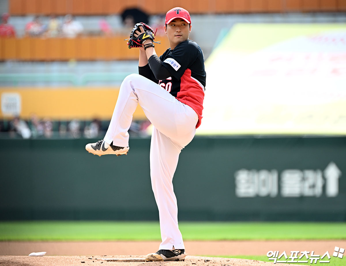 KIA 타이거즈 투수 김도현이 정규시즌 경기에 등판해 투구하고 있다. 엑스포츠뉴스 DB
