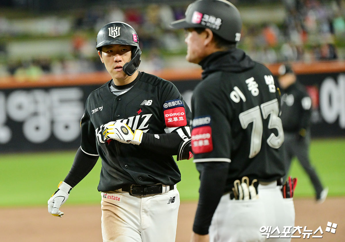 KT 위즈 내야수 허경민과 오윤석이 28일 1군 엔트리에서 부상으로 말소됐다. 엑스포츠뉴스 DB