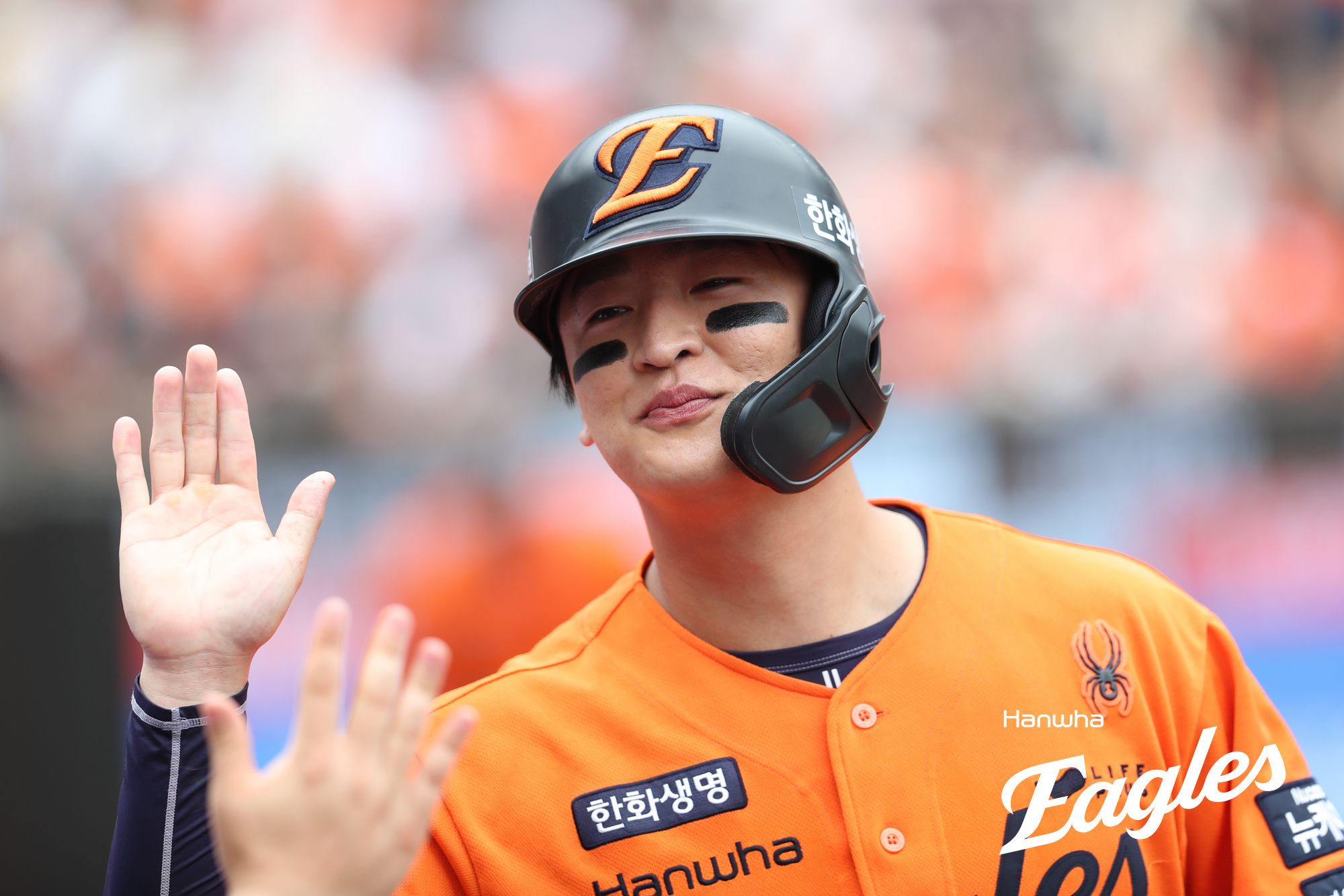 27일 대전 한화생명 볼파크에서 열린 2025 신한 SOL Bank KBO리그 KT 위즈와 한화 이글스의 경기, 우익수 겸 6번타자로 선발 출전한 이진영은 3타수 3안타 1득점으로 팀의 4-3 승리에 힘을 보탰다. 한화 이글스