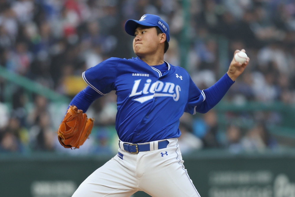 1일 오후 인천SSG랜더스필드에서 열린 '2025 신한 SOL Bank KBO리그' 삼성 라이온즈와 SSG 랜더스의 경기, SSG가 4:1로 승리하면서 3연패 탈출에 성공했다. 삼성 이승현은 4이닝 3피안타 1피홈런 1사사구 5탈삼진 2실점을 기록했다. 삼성 라이온즈