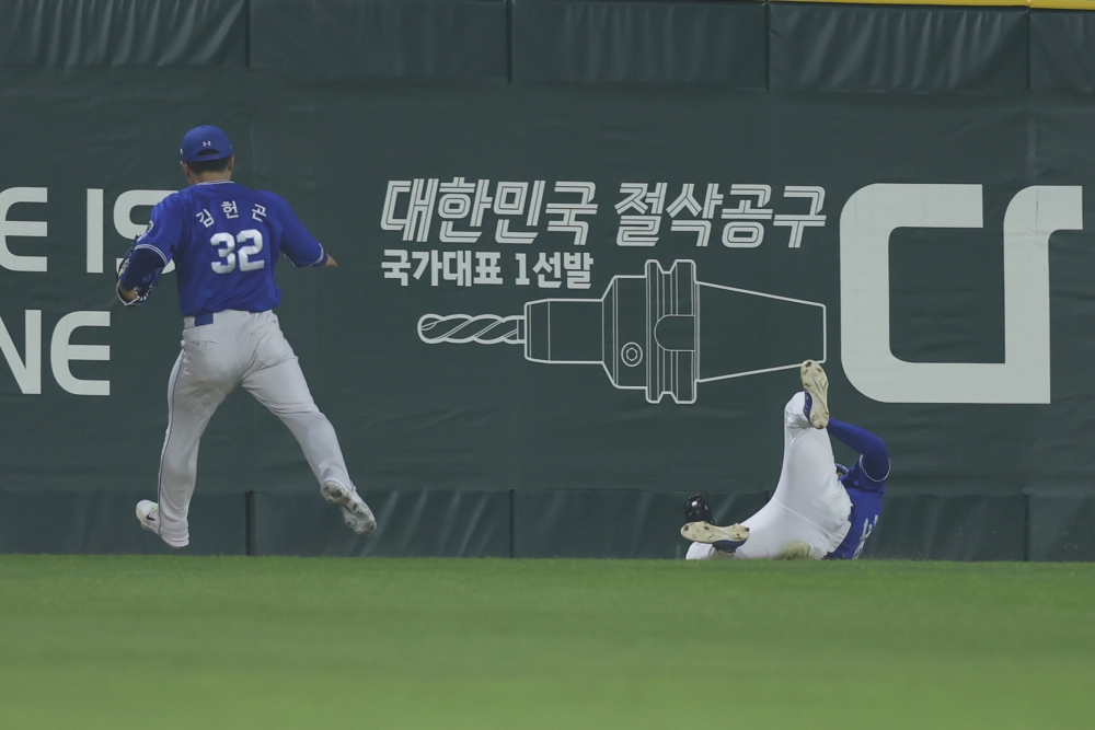 1일 오후 인천SSG랜더스필드에서 열린 '2025 신한 SOL Bank KBO리그' 삼성 라이온즈와 SSG 랜더스의 경기, SSG가 4:1로 승리하면서 3연패 탈출에 성공했다. 삼성 김성윤은 4타수 무안타를 기록했다. 삼성 라이온즈