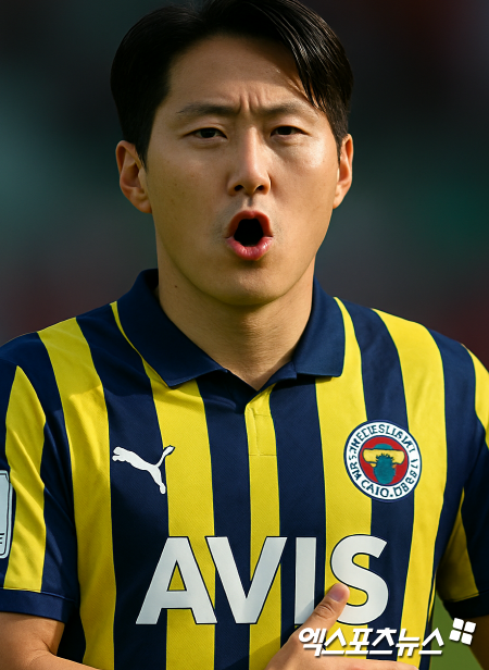 프랑스 매체 '풋01'이 지난 1일(한국시간) 조세 무리뉴 감독이 이끄는 페네르바체가 PSG에서 주전 자리를 잃은 이강인 영입을 추진하고 있다고 보도했다. 엑스포츠뉴스