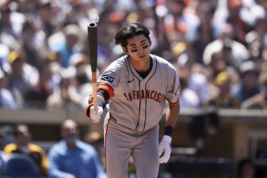 샌프란시스코 자이언츠 외야수 이정후가 2일 콜로라도전 선발 라인업에서 제외됐다. 이정후는 13경기 만에 벤치에서 경기를 시작한다. 연합뉴스