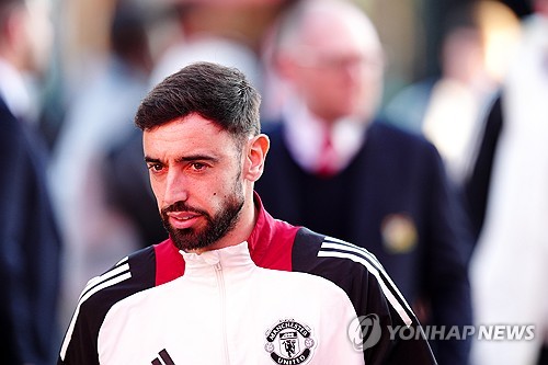 후벵 아모림 감독이 이끄는 맨유가 2일(한국시간) 스페인 빌바오에 있는 산 마메스에서 열린 아틀레틱 클루브 빌바오와의 2024-2025시즌 유럽축구연맹(UEFA) 유로파리그 4강 1차전에서 3-0 완승을 거뒀다. 브루누 페르난데스는 멀티 골을 넣으며 팀 승리의 일등공신이 됐다. 연합뉴스