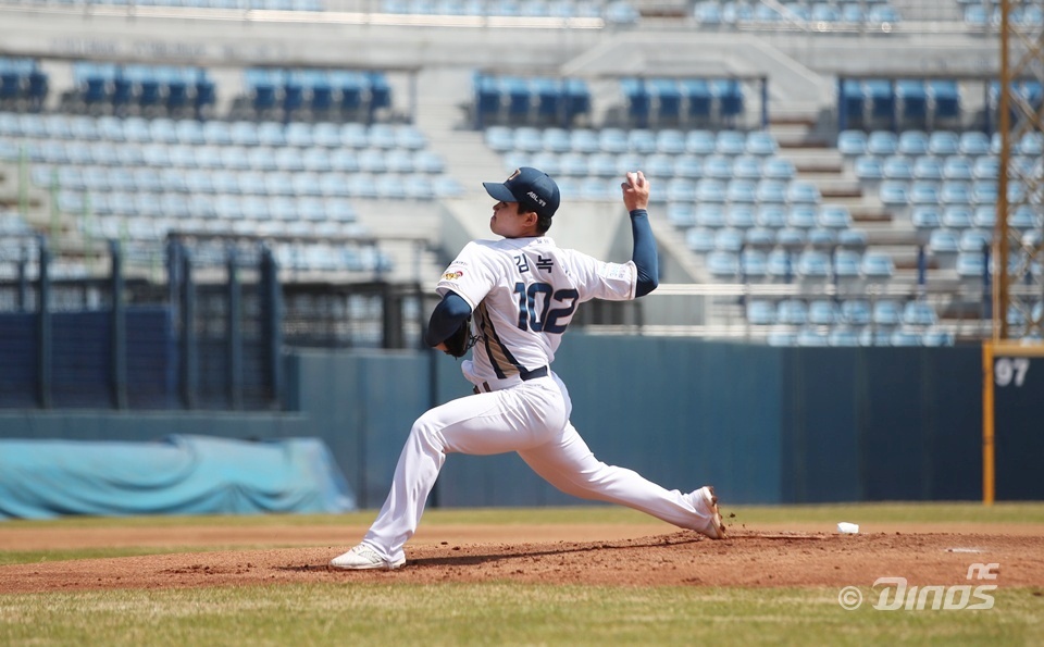NC 투수 김녹원은 4일 사직구장에서 열릴 '2025 신한 SOL Bank KBO 리그' 롯데와 주말 3연전 마지막 경기에서 선발 등판할 예정이다. 이날 경기가 생애 첫 등판이다. NC 다이노스