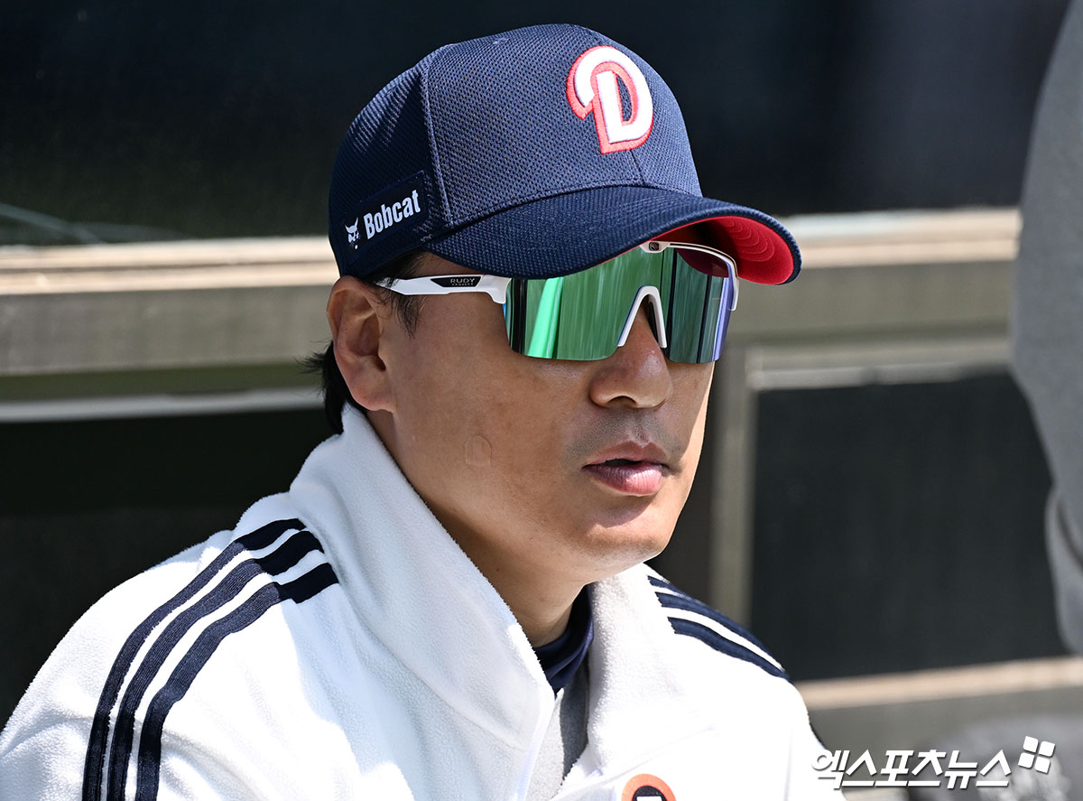 이승엽 감독이 이끄는 두산 베어스가 5일 서울 잠실야구장에서 열리는 2025 신한 SOL KBO리그 LG 트윈스와의 팀 간 4차전에서 3연승에 도전한다. 사진 엑스포츠뉴스 DB