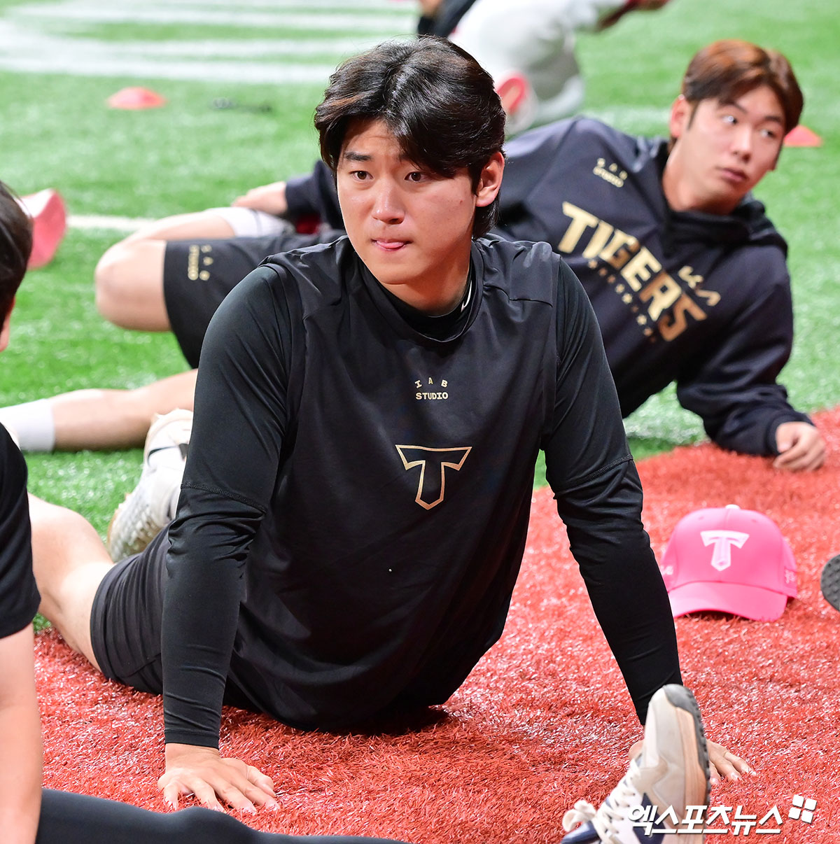 5일 오후 서울 구로구 고척스카이돔에서 열리는 '2025 신한 SOL Bank KBO리그' KIA 타이거즈와 키움 히어로즈의 경기, KIA 김도영이 훈련에 임하고 있다. 고척, 김한준 기자