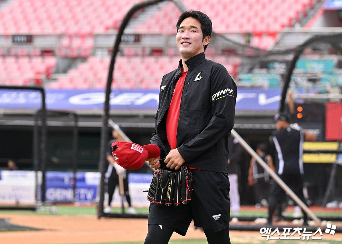 SSG 투수 박종훈은 5일 사직구장에서 열릴 '2025 신한 SOL Bank KBO 리그' 롯데 자이언츠와 주중 3연전 첫 번째 경기를 앞두고 1군 엔트리에서 빠졌다. 퓨처스리그에서 조정 기간을 거칠 예정이다. 엑스포츠뉴스 DB