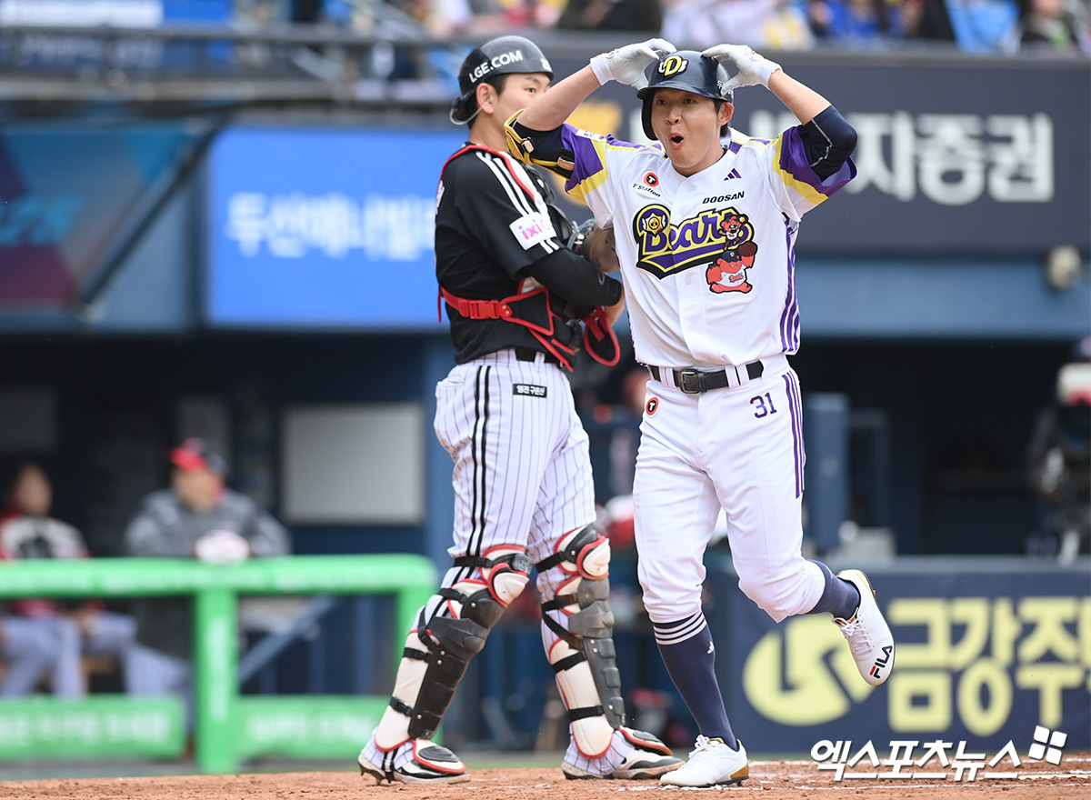 두산 베어스 외야수 정수빈이 5일 서울 잠실야구장에서 열린 2025 신한 SOL Bank KBO리그 LG 트윈스와의 팀 간 4차전에서 3안타 1홈런 등 맹타를 휘두르고 팀 3연승을 견인했다. 사진 고아라 기자