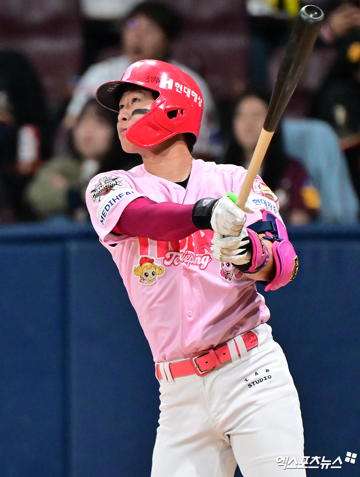 5일 오후 서울 구로구 고척스카이돔에서 열린 '2025 신한 SOL Bank KBO리그' KIA 타이거즈와 키움 히어로즈의 경기, 2회초 1사 만루 KIA 박찬호가 2타점 적시타를 날리고 있다. 고척, 김한준 기자