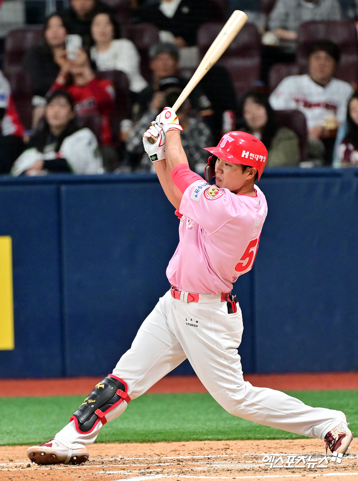 5일 오후 서울 구로구 고척스카이돔에서 열린 '2025 신한 SOL Bank KBO리그' KIA 타이거즈와 키움 히어로즈의 경기, 4회초 2사 만루 KIA 오선우가 2타점 적시타를 날리고 있다. 고척, 김한준 기자
