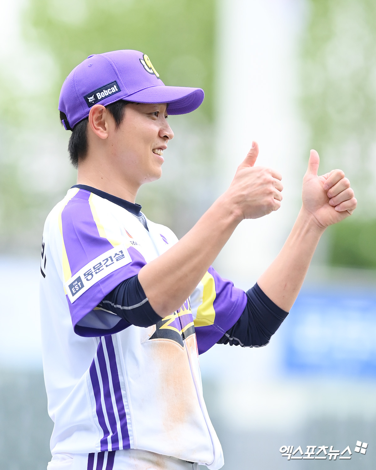 두산 베어스 외야수 정수빈이 5일 서울 잠실야구장에서 열린 2025 신한 SOL Bank KBO리그 LG 트윈스와의 팀 간 4차전에 1번타자 겸 중견수로 선발출전, 3타수 3안타 1홈런 2타점 3득점 2볼넷으로 활약하면서 팀 승리를 견인했다. 사진 고아라 기자