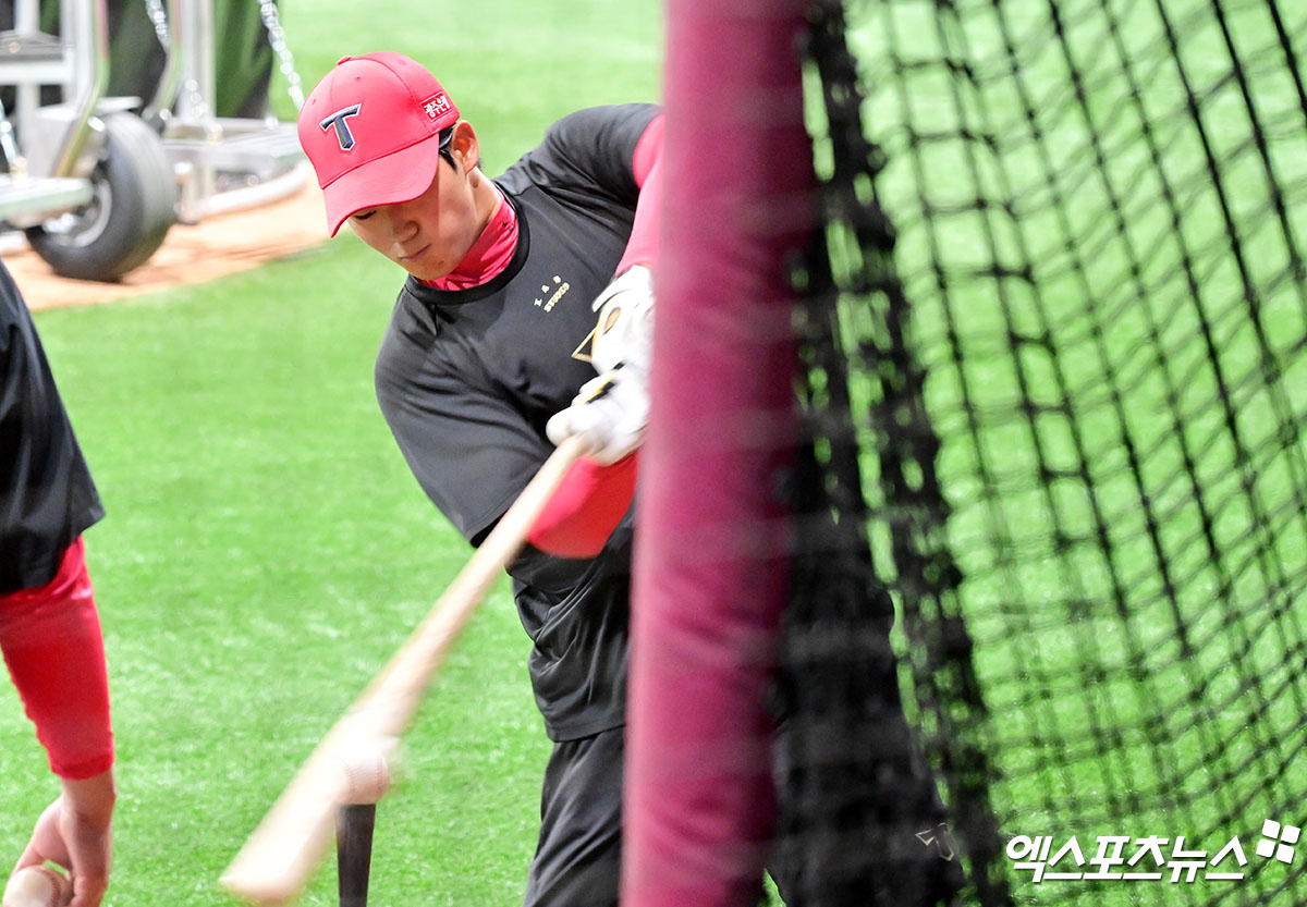6일 오후 서울 구로구 고척스카이돔에서 열리는 '2025 신한 SOL Bank KBO리그' KIA 타이거즈와 키움 히어로즈의 경기, KIA 정해원이 훈련에 임하고 있다. 고척, 김한준 기자