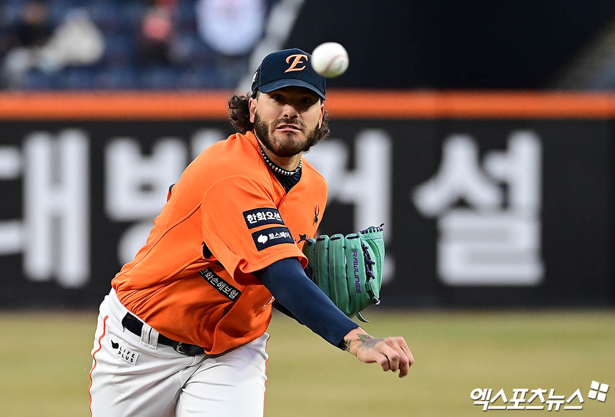 한화 이글스 외국인 투수 코디 폰세가 KBO가 8일 발표한 2025 시즌 3~4월 월간 MVP를 수상했다. 사진 엑스포츠뉴스 DB