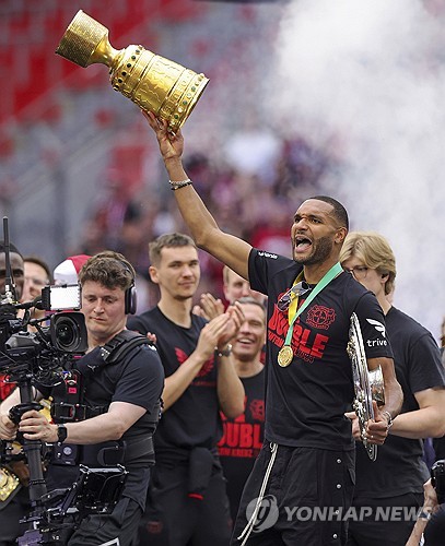 스카이스포츠 독일이 10일(한국시간) 독점 보도를 통해 바이에른 뮌헨이 요나단 타와 구체적인 협상을 진행하고 있다고 전했다. 연합뉴스